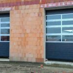 Průmyslová vrata - sekční - s prosklením