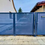 Dvoukřídlá brána s brankou, tahokovem, lakování